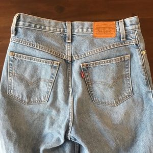 Levi’s mom jeans